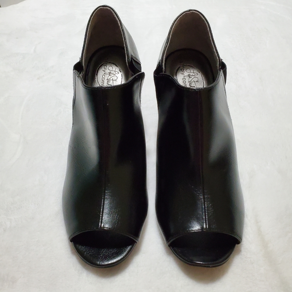 Life Stride Simply Comfort black peep toe booties